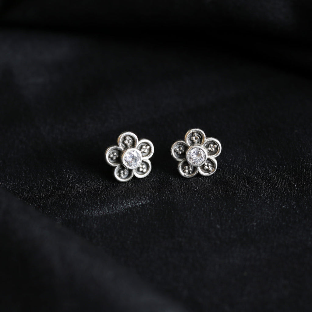 Floral Zircon Studds-4