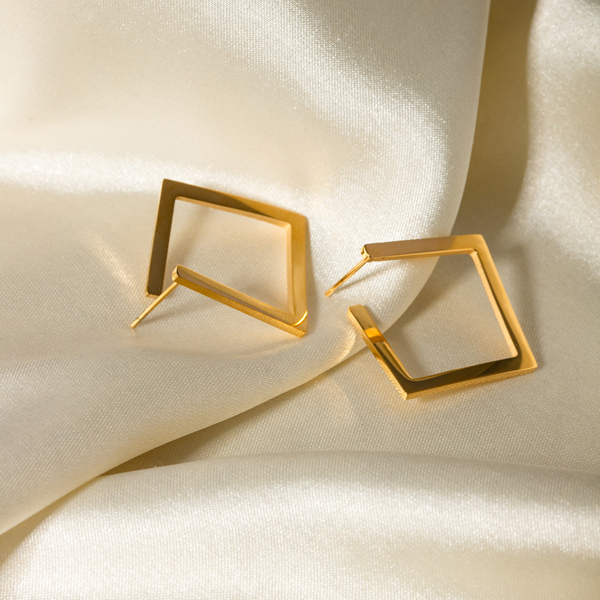 18K Gold Plated Geometric Square Hoop Earrings-3